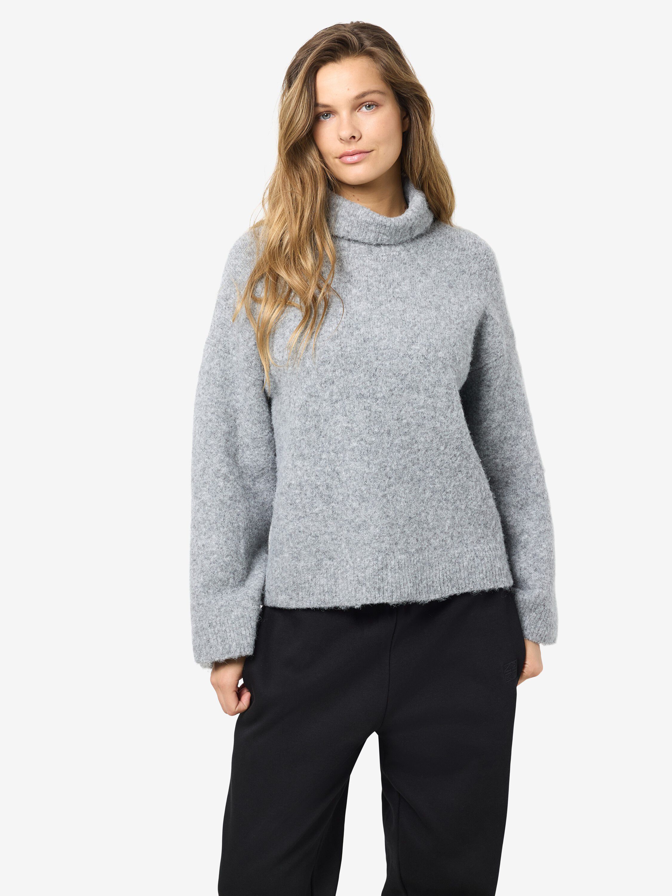 NMBABETTE L/S ROLL NECK BUTTON KNIT