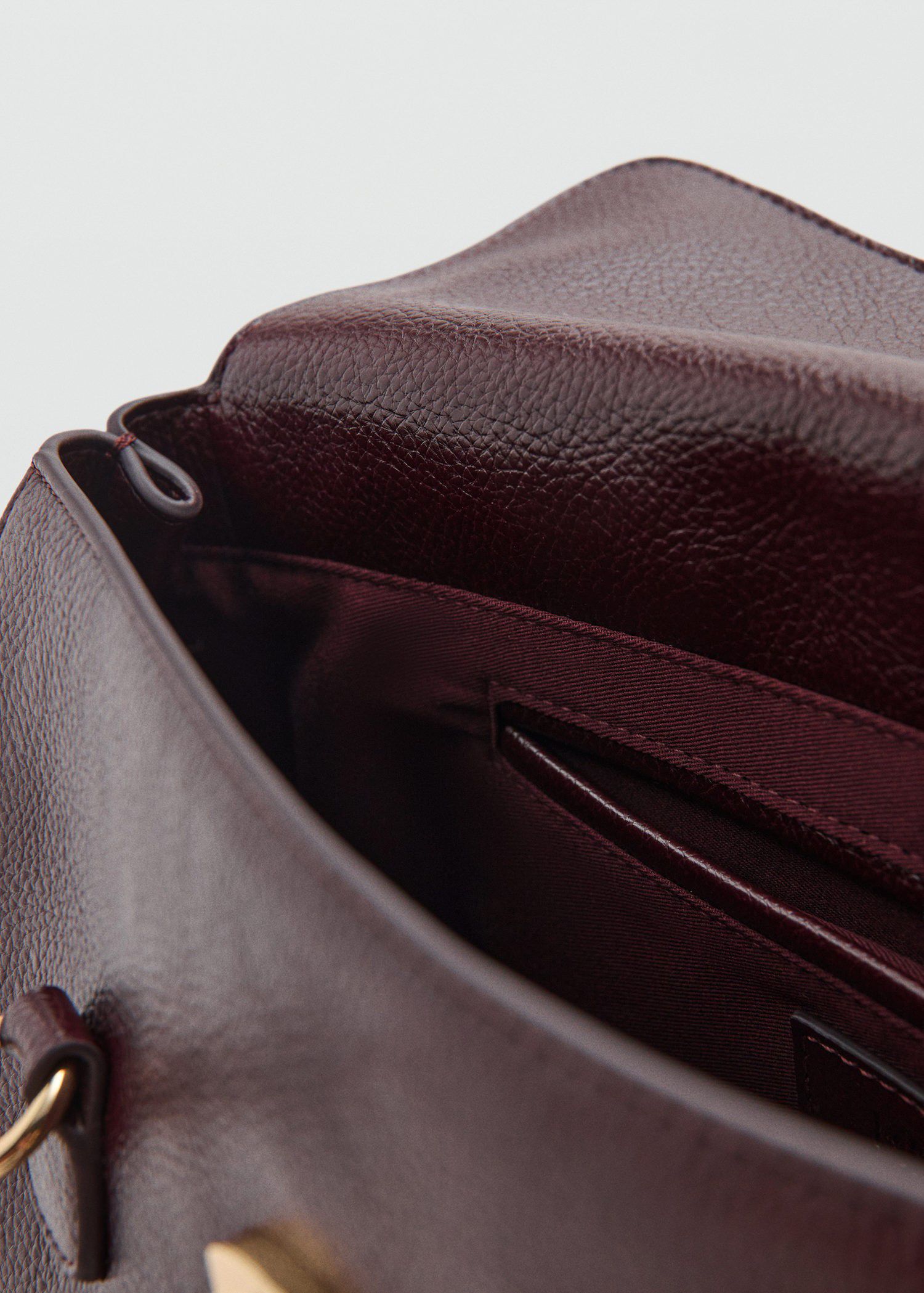 City shoulder bag with flap