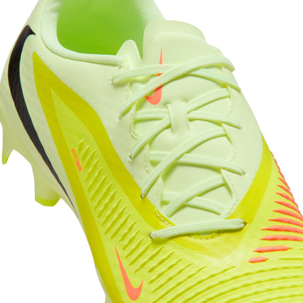 Phantom 6 FG/MG Fodboldst&oslash;vler