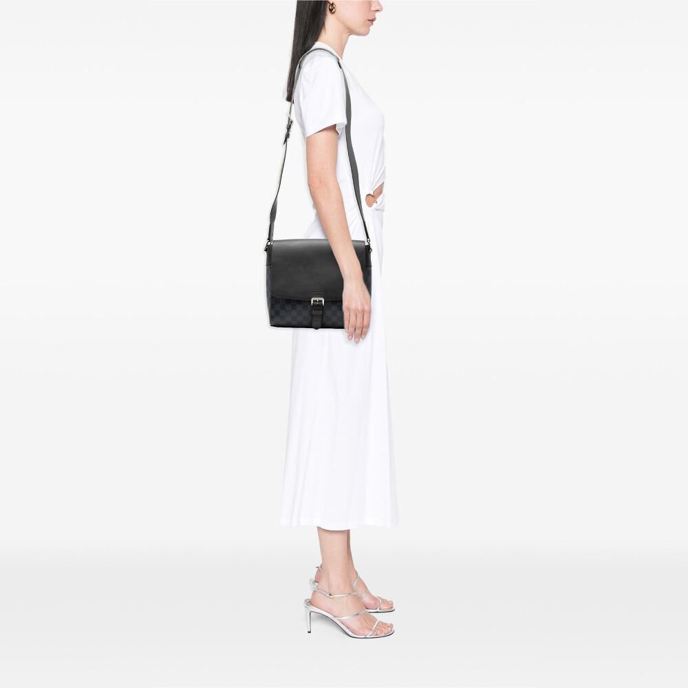 Louis Vuitton Shoulder Bags