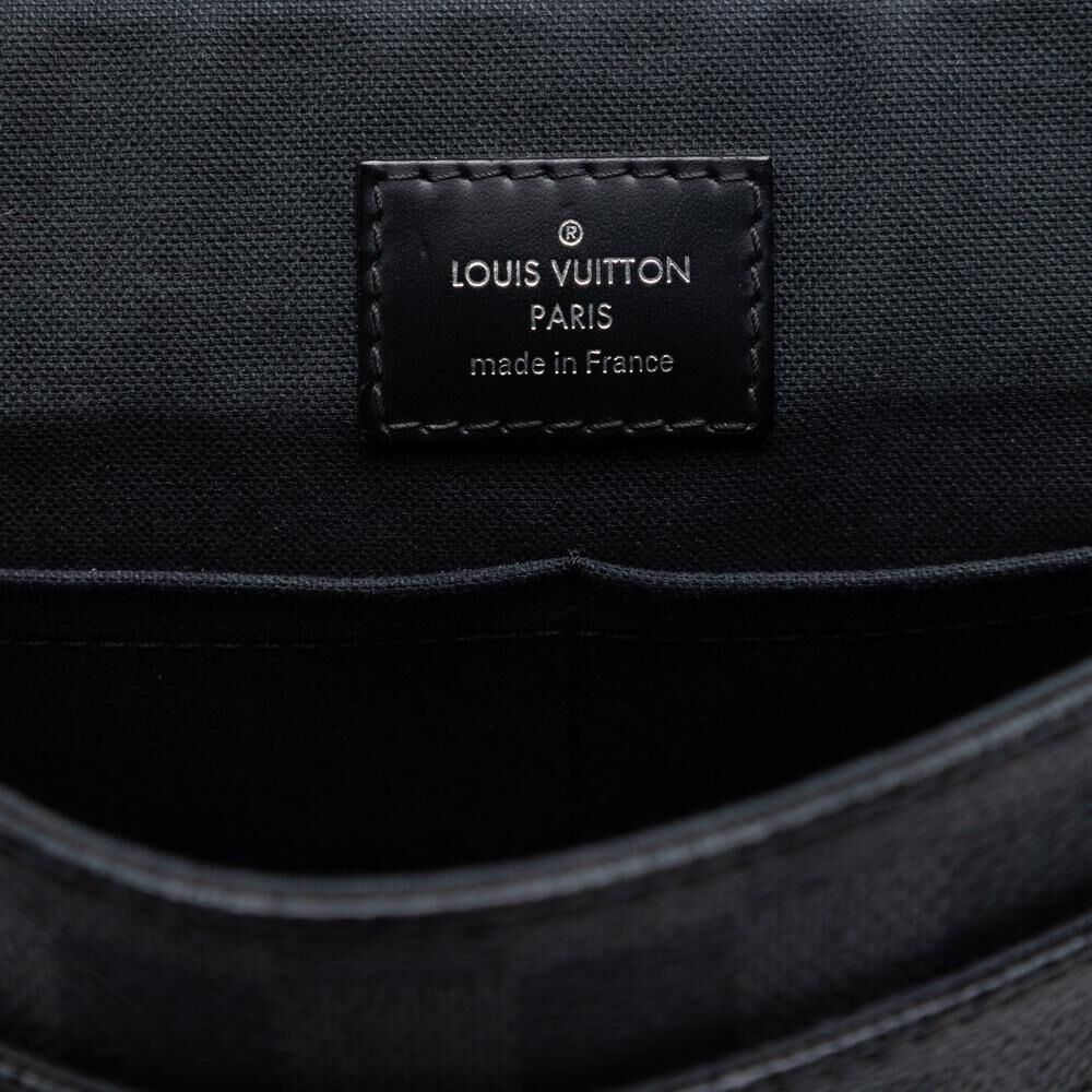 Louis Vuitton District