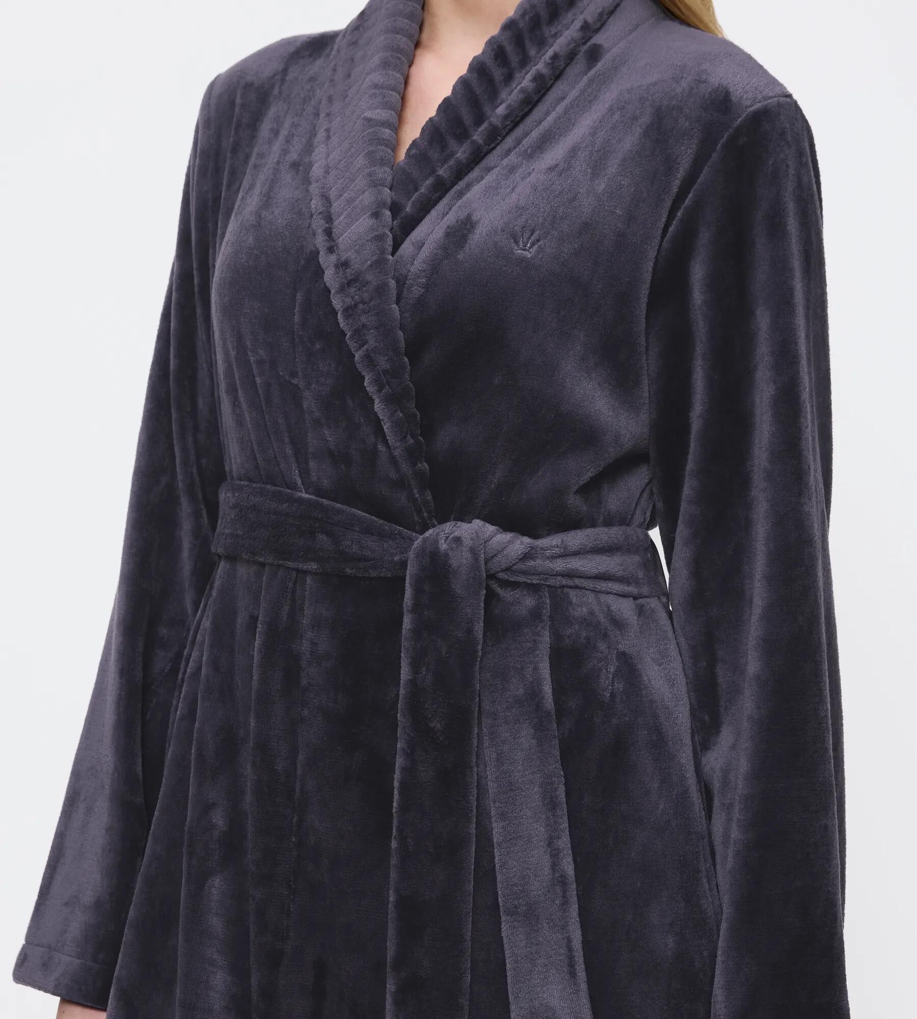 Robes Fleece Robe 01