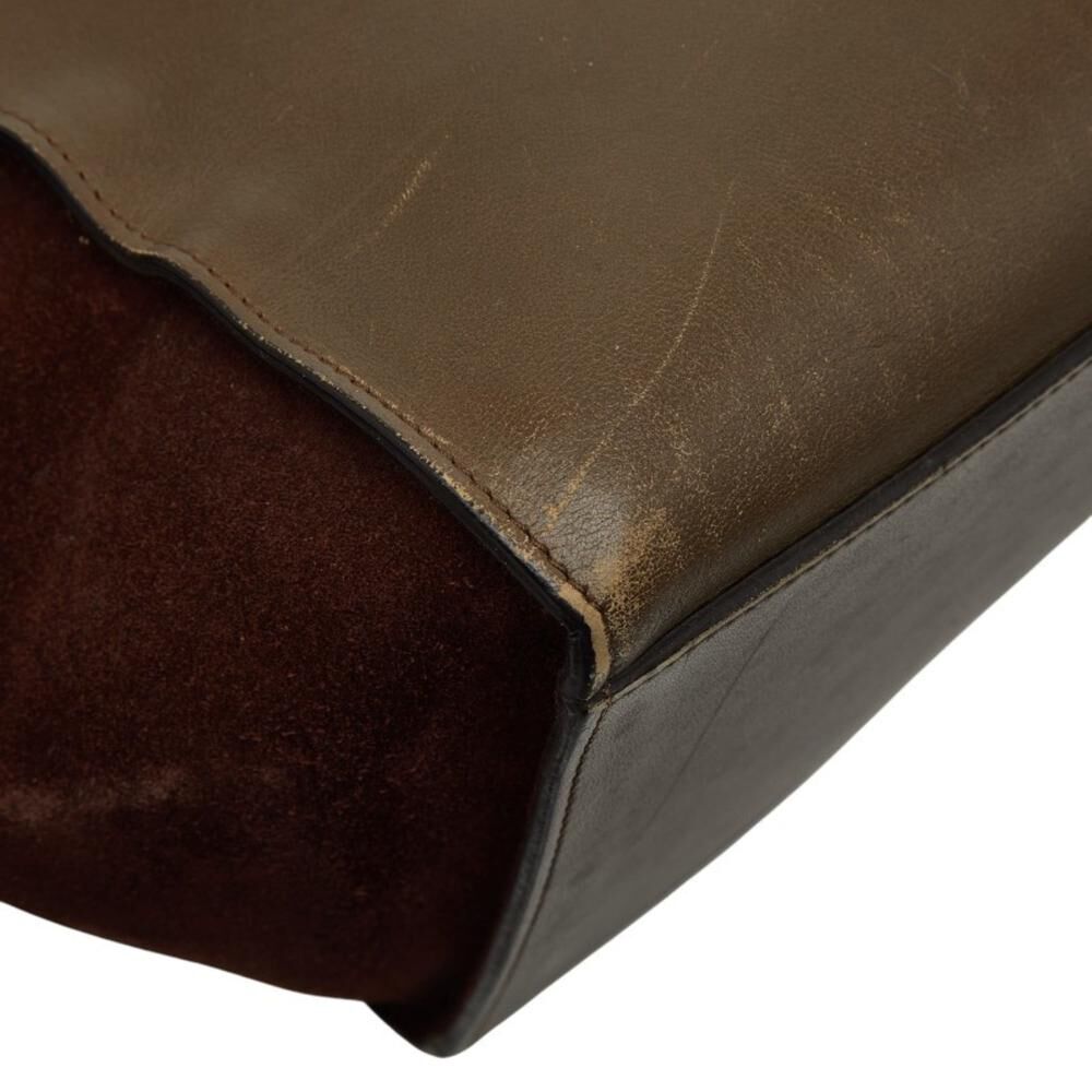 C&eacute;line Trapeze