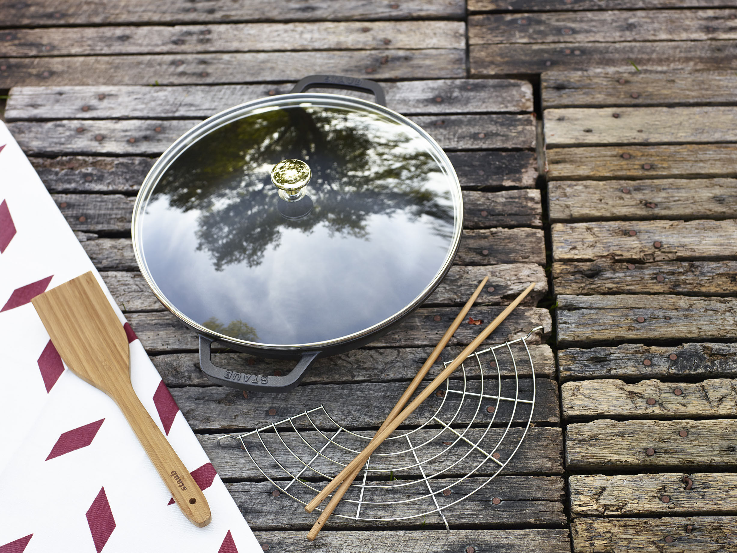 Wok med glasl&aring;g 30 cm