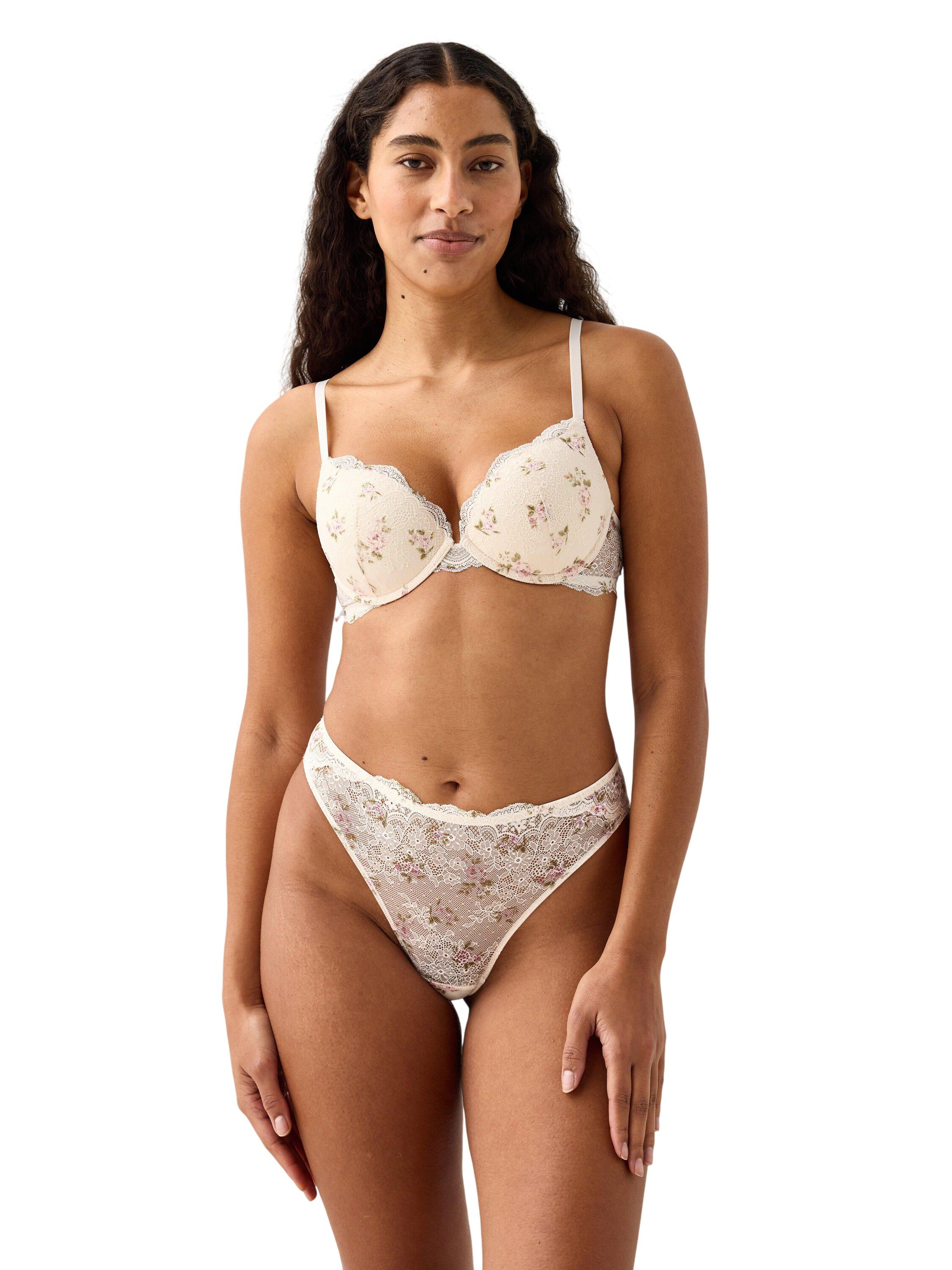A push-up bra with lace.