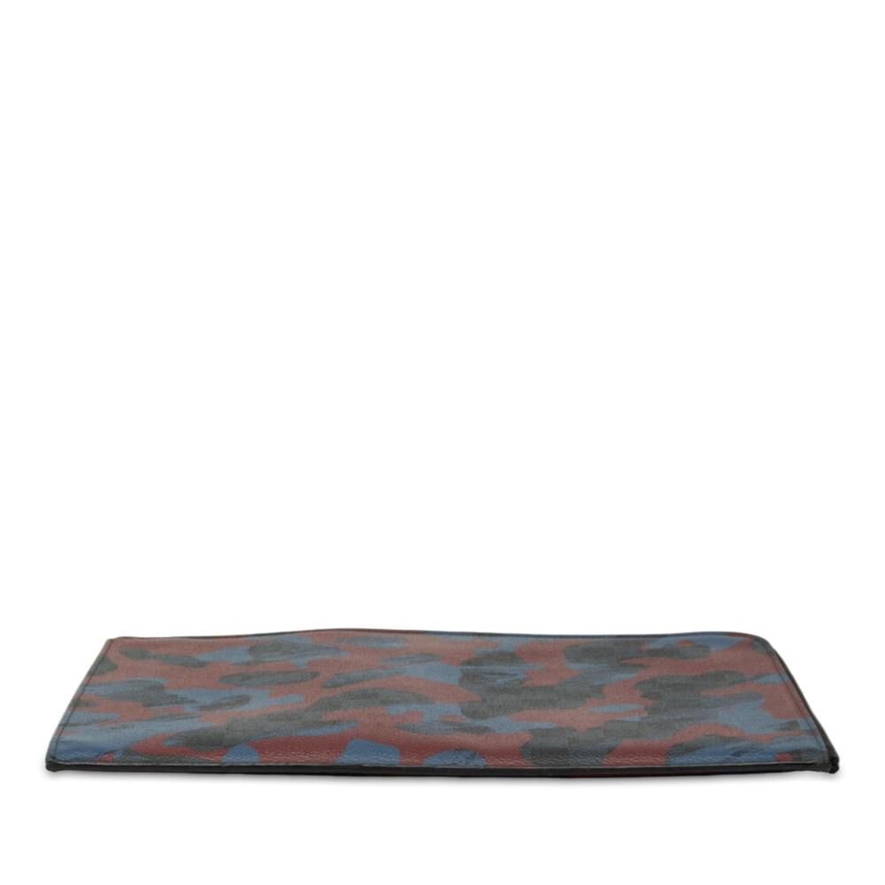Louis Vuitton Clutch