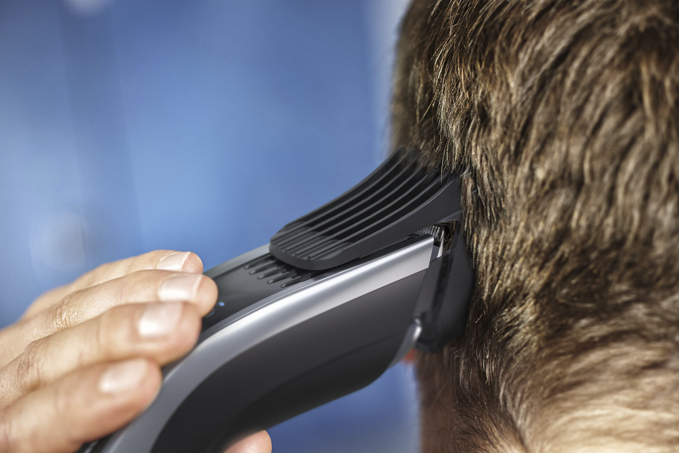 H&aring;rklipper med finger touch