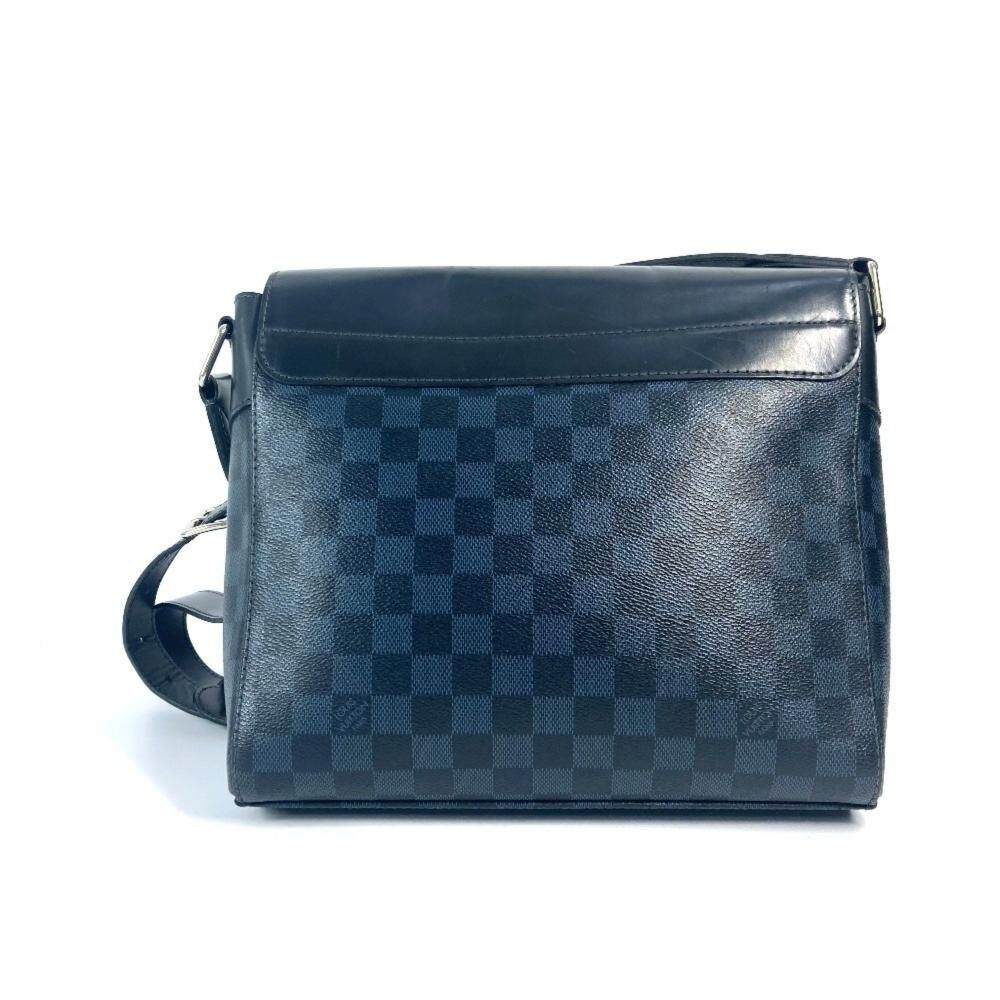 Louis Vuitton Messenger