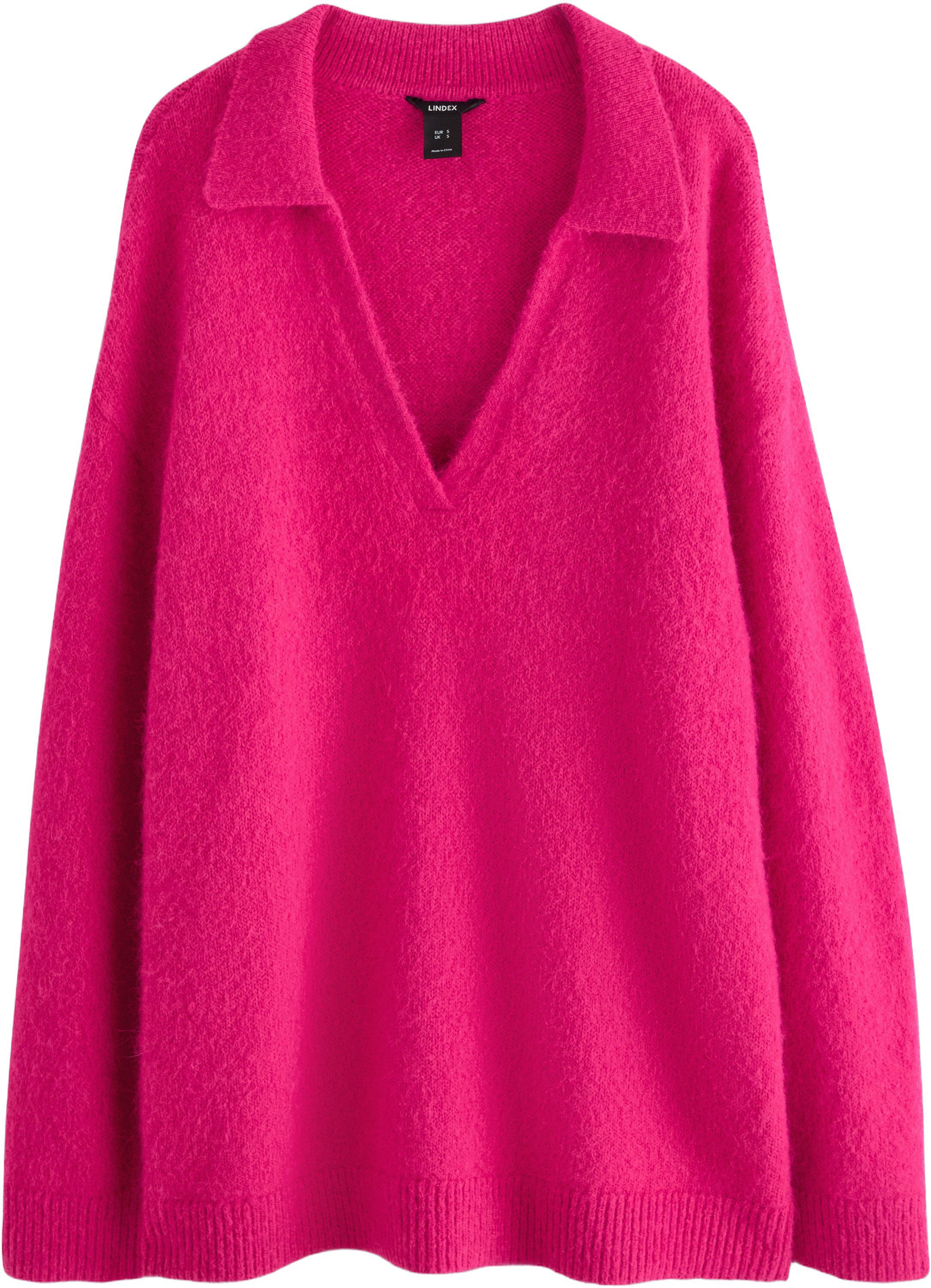 Oversize stickad tr&ouml;ja med v-ringni