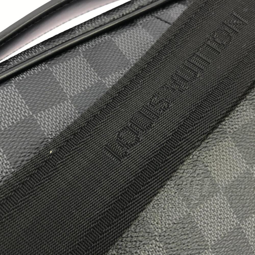 Louis Vuitton Shoulder Bags