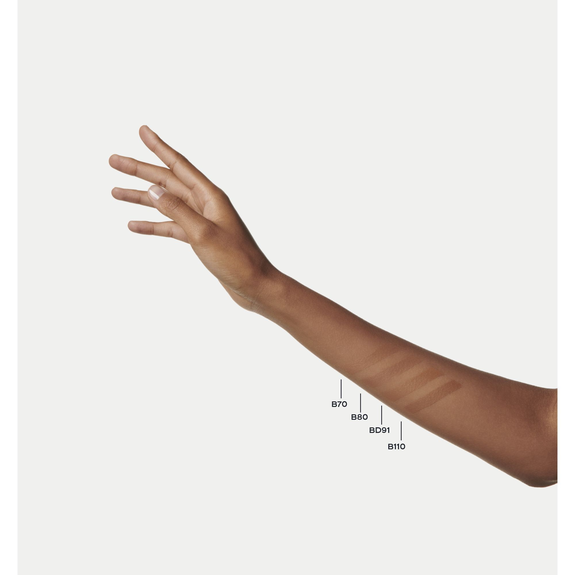 ENSARTET UDSTR&Aring;LING FUGT.