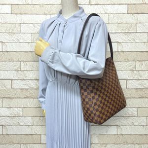 Louis Vuitton Looping