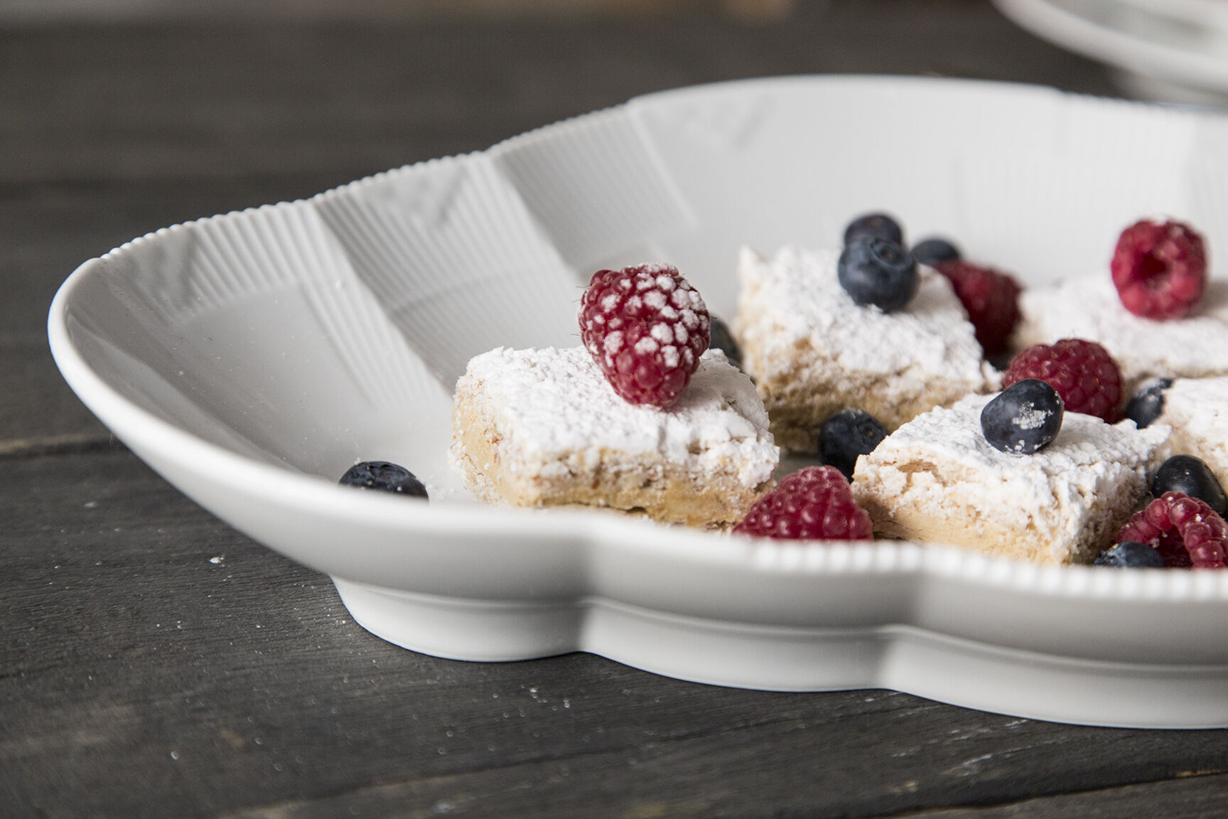 Hvid Elements 23 cm. fad