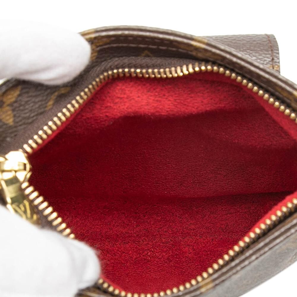 Louis Vuitton Clutch