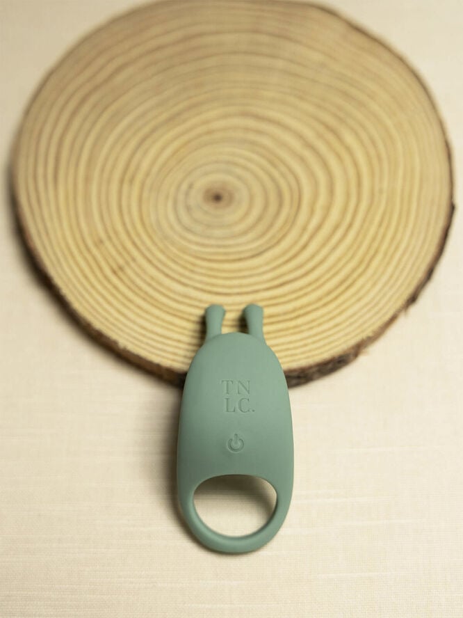 Cilantro Penis Vibrator