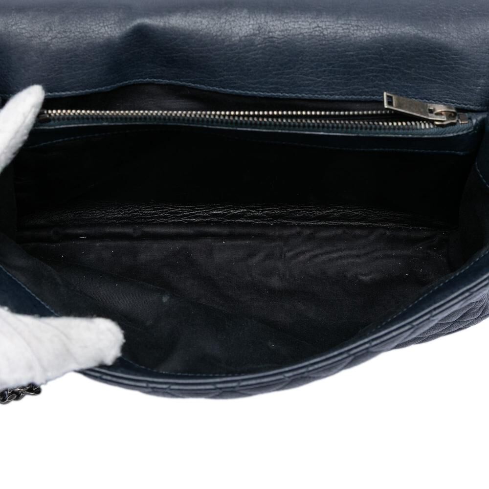 Yves Saint Laurent Shoulder Bag