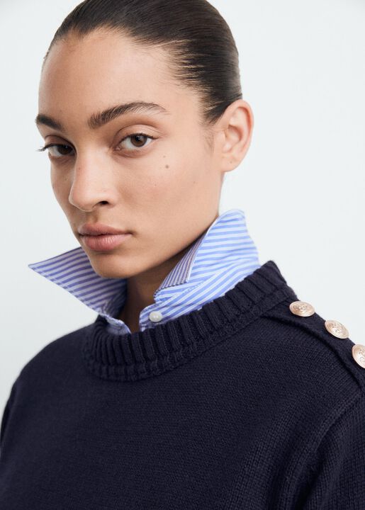 Knitted sweater with jewel buttons