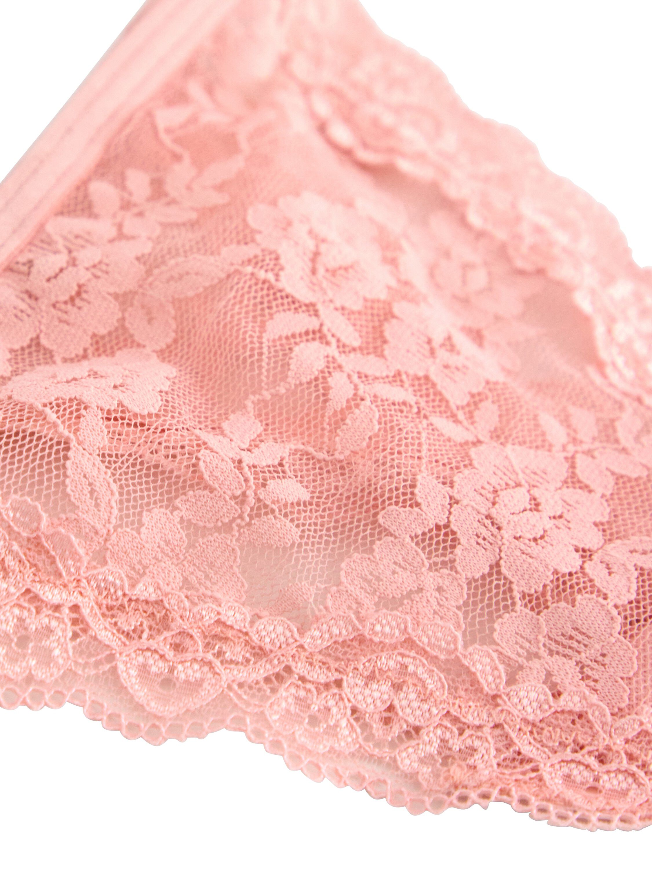 Stringtrosa med l&aring;g midja gjord i b