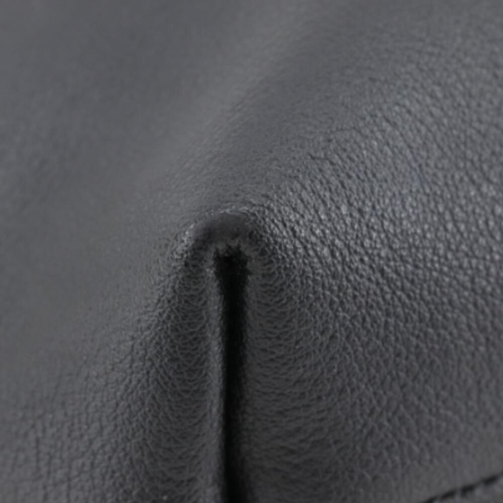 Yves Saint Laurent Tote