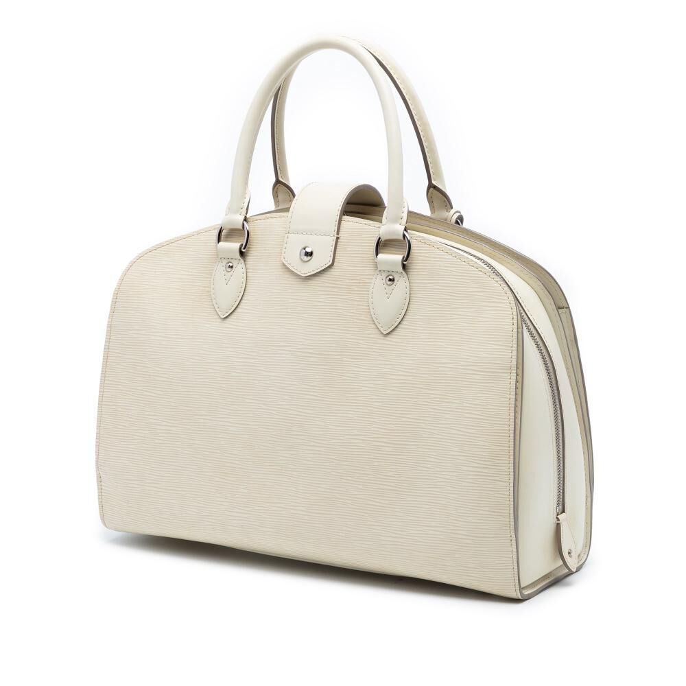 Louis Vuitton Pont Neuf