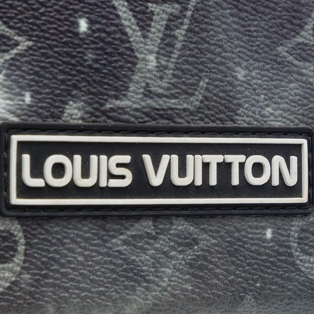 Louis Vuitton Pochette Homme