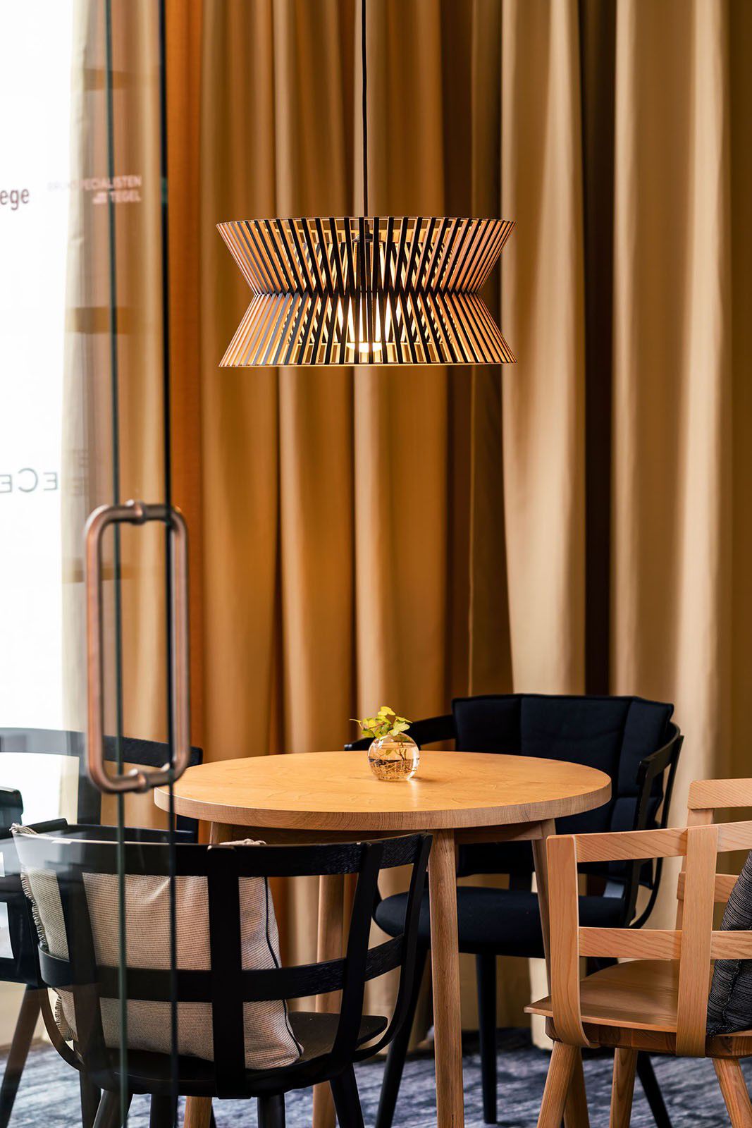 Kontro pendant white