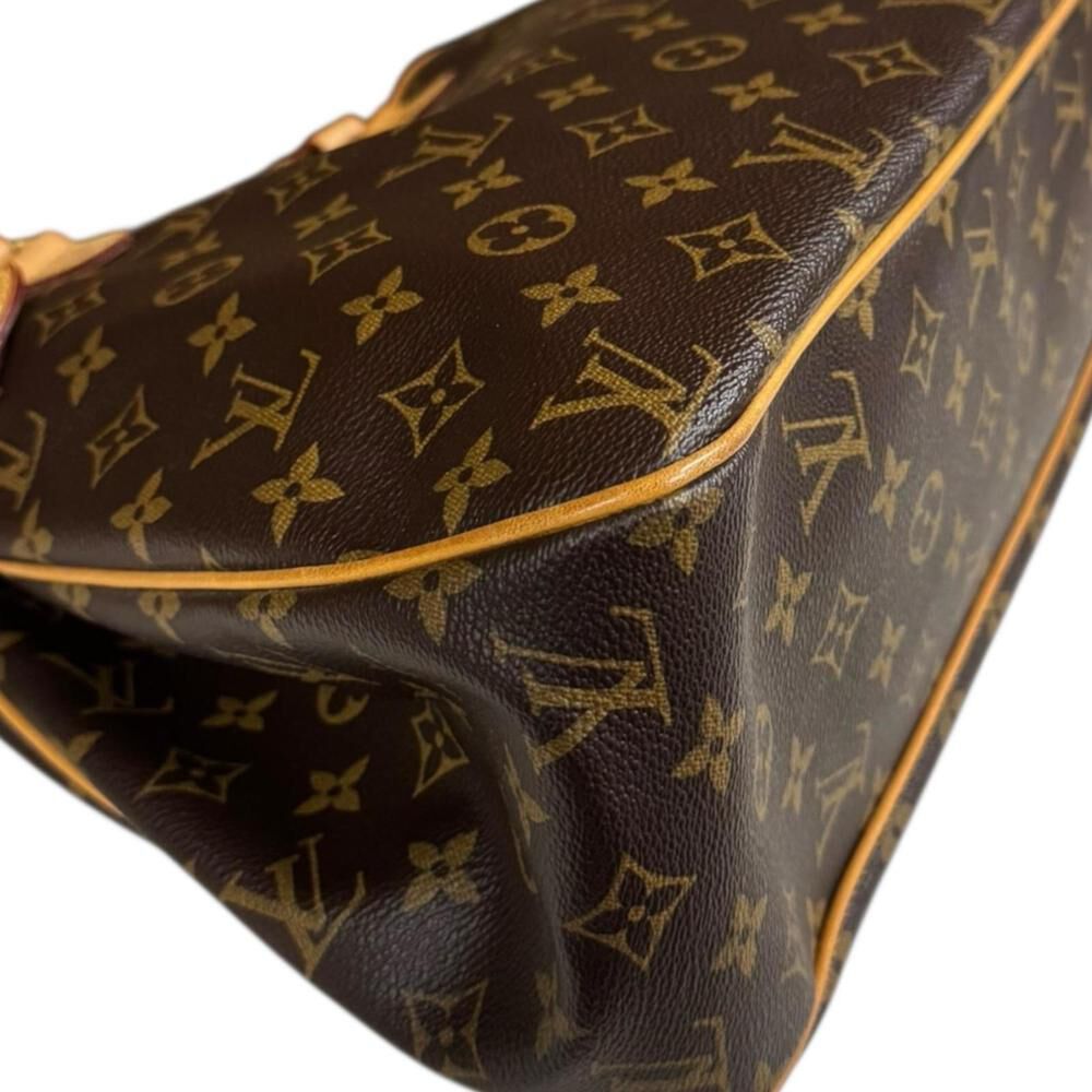 Louis Vuitton Shoulder Bags