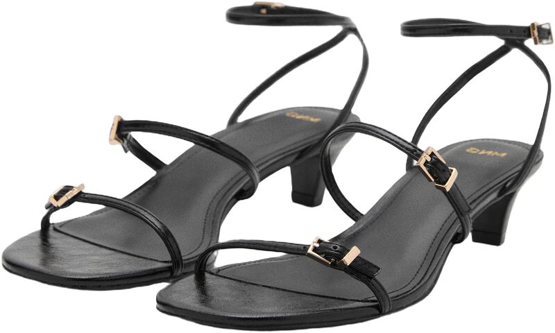Sandals. -- Cintia