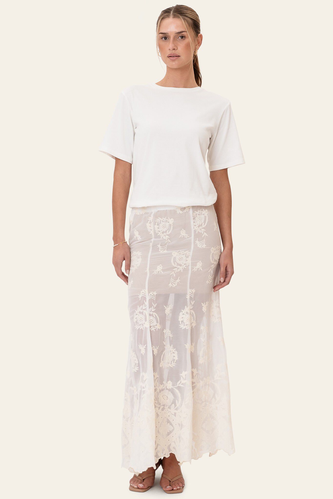 EllinorIC Lace Maxi Skirt