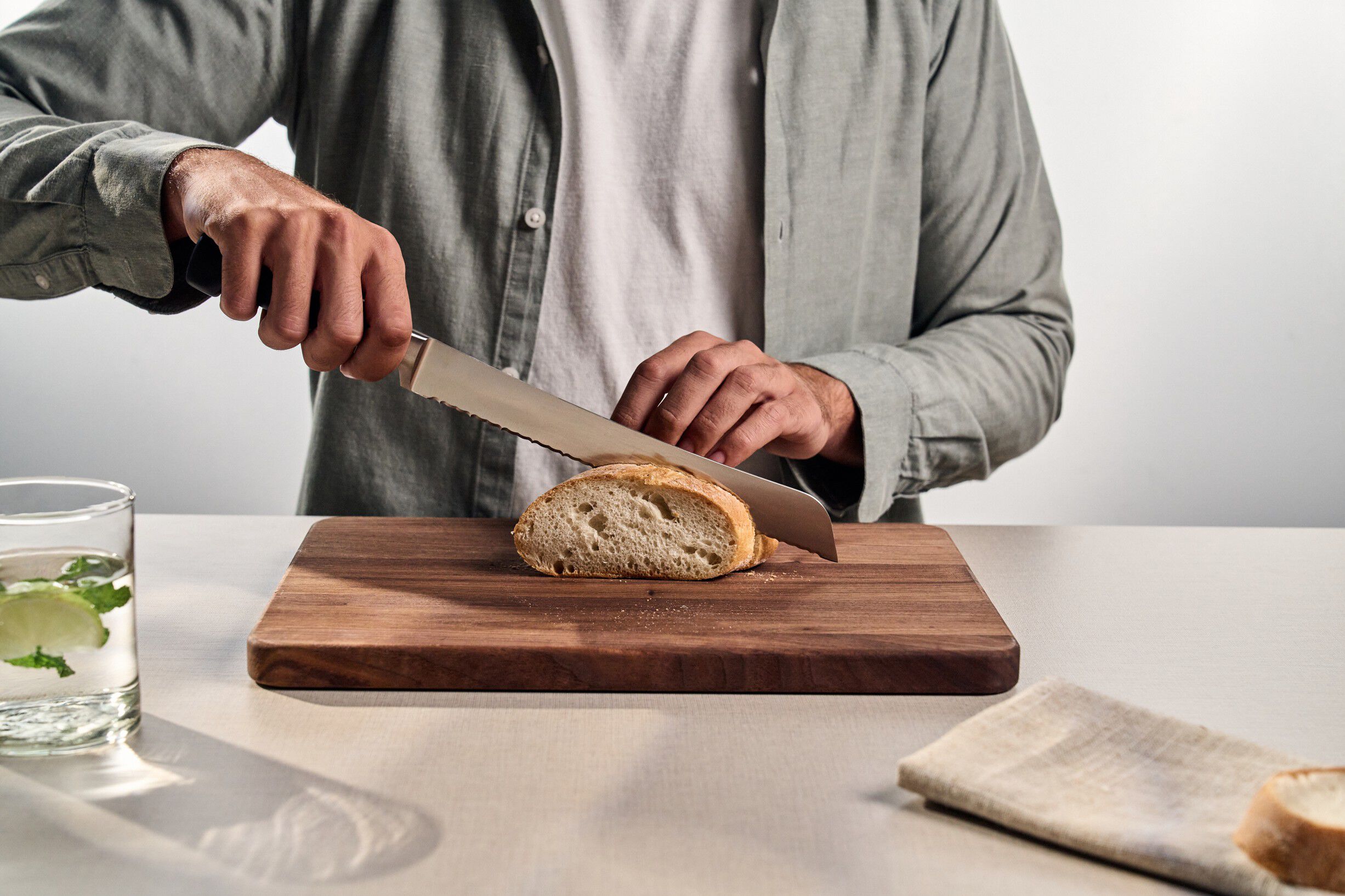 Br&oslash;dkniv 23 cm FOUR STAR