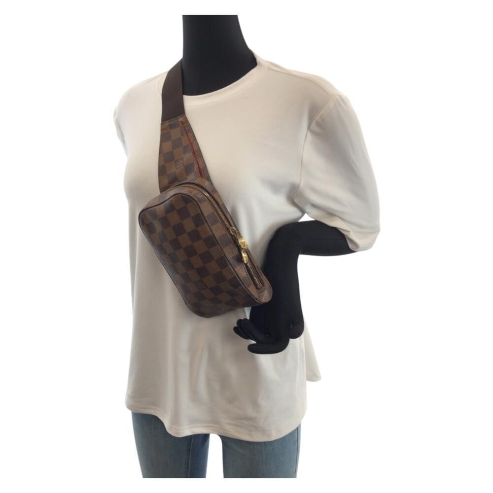 Louis Vuitton Shoulder Bags