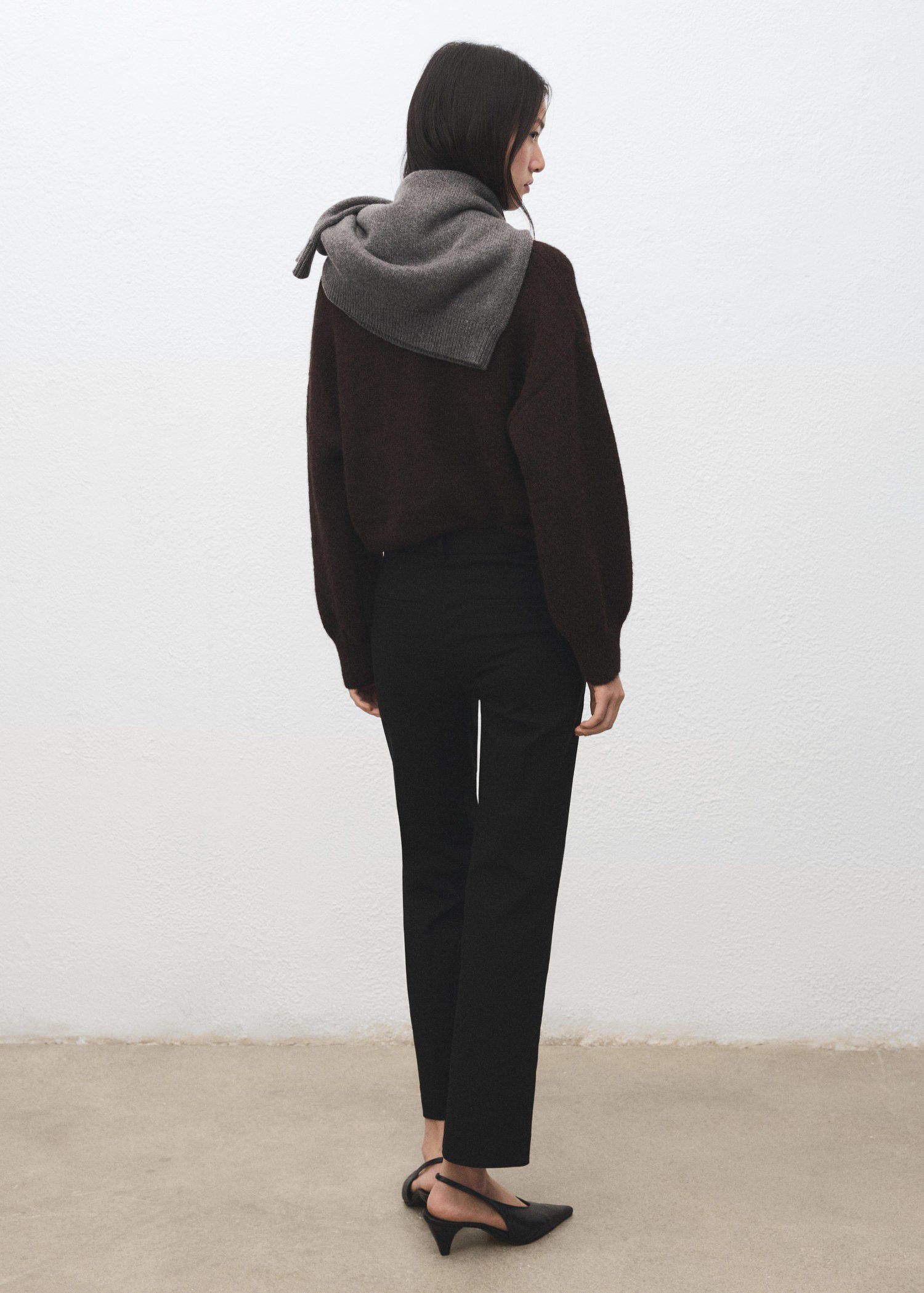 Straight-cut crop trousers
