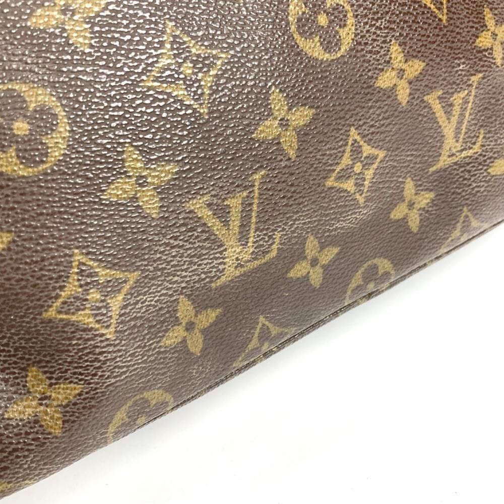 Louis Vuitton Clutch