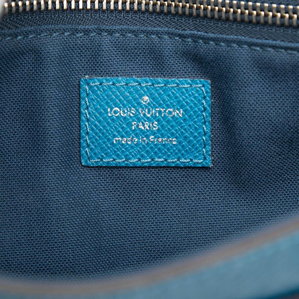 Louis Vuitton Shoulder Bags