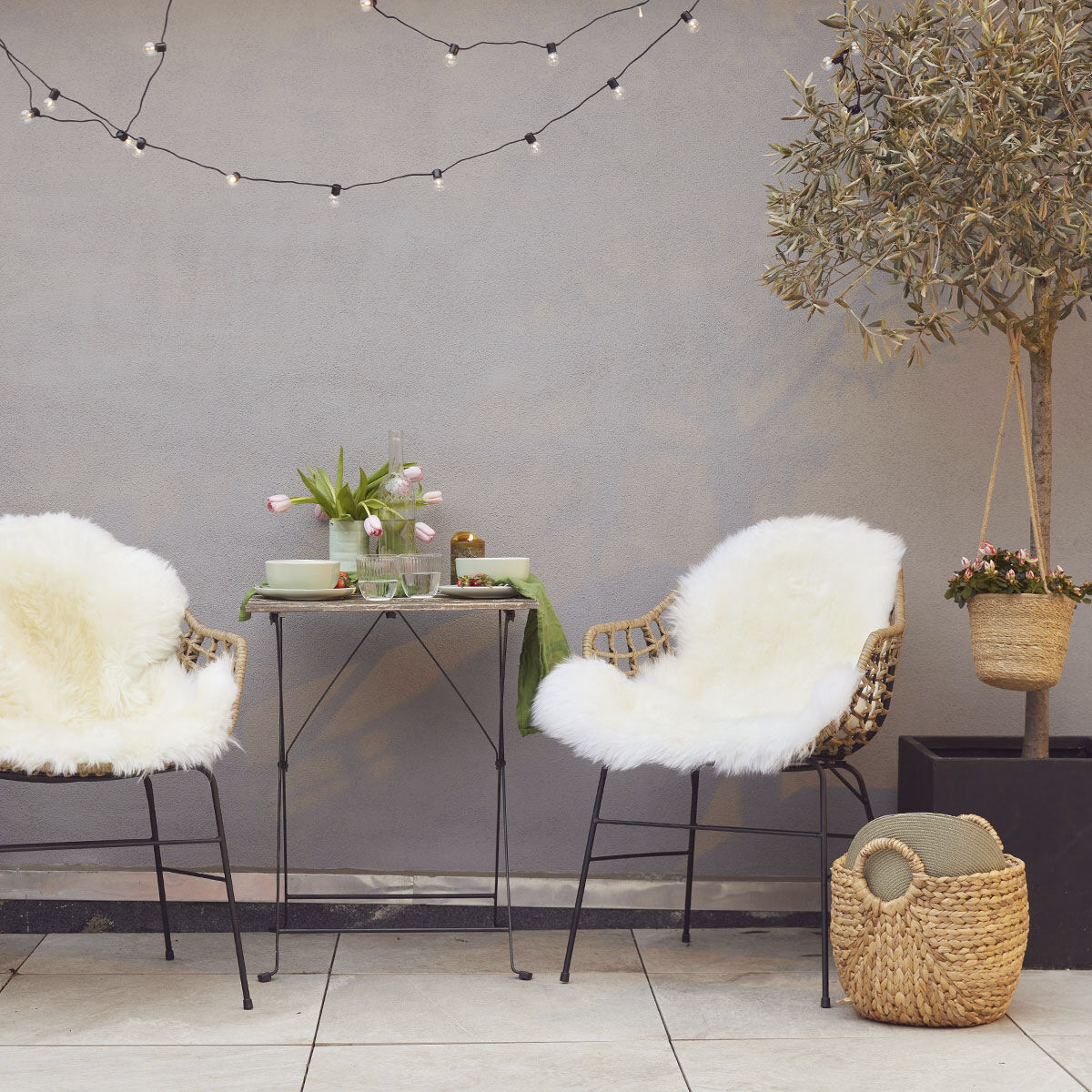 90cm-up New Zealand Sheepskin, Long Wool Ivory 95x60