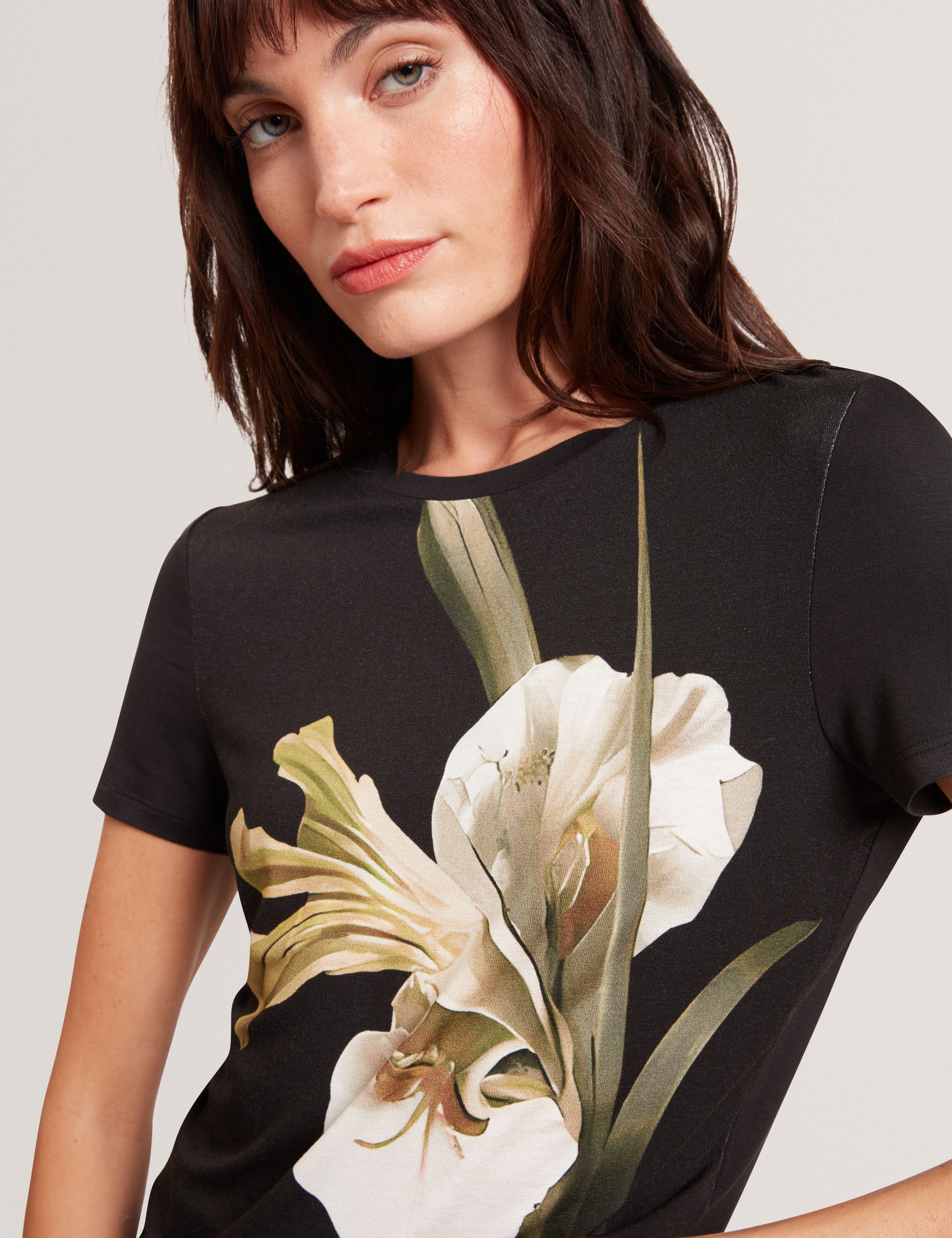 GORGAA Printed Fitted Tee