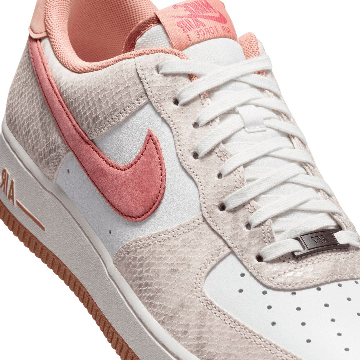 Air Force 1 '07 LV8 Sneakers