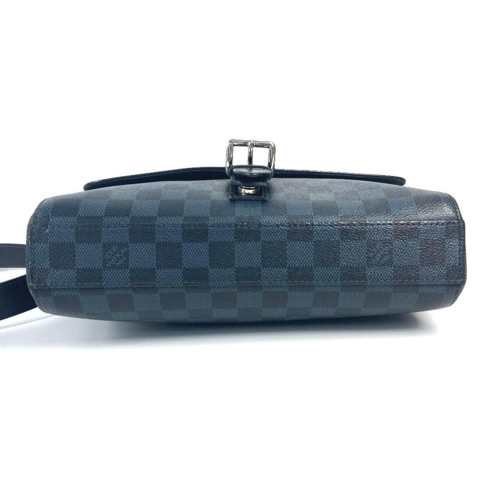 Louis Vuitton Messenger