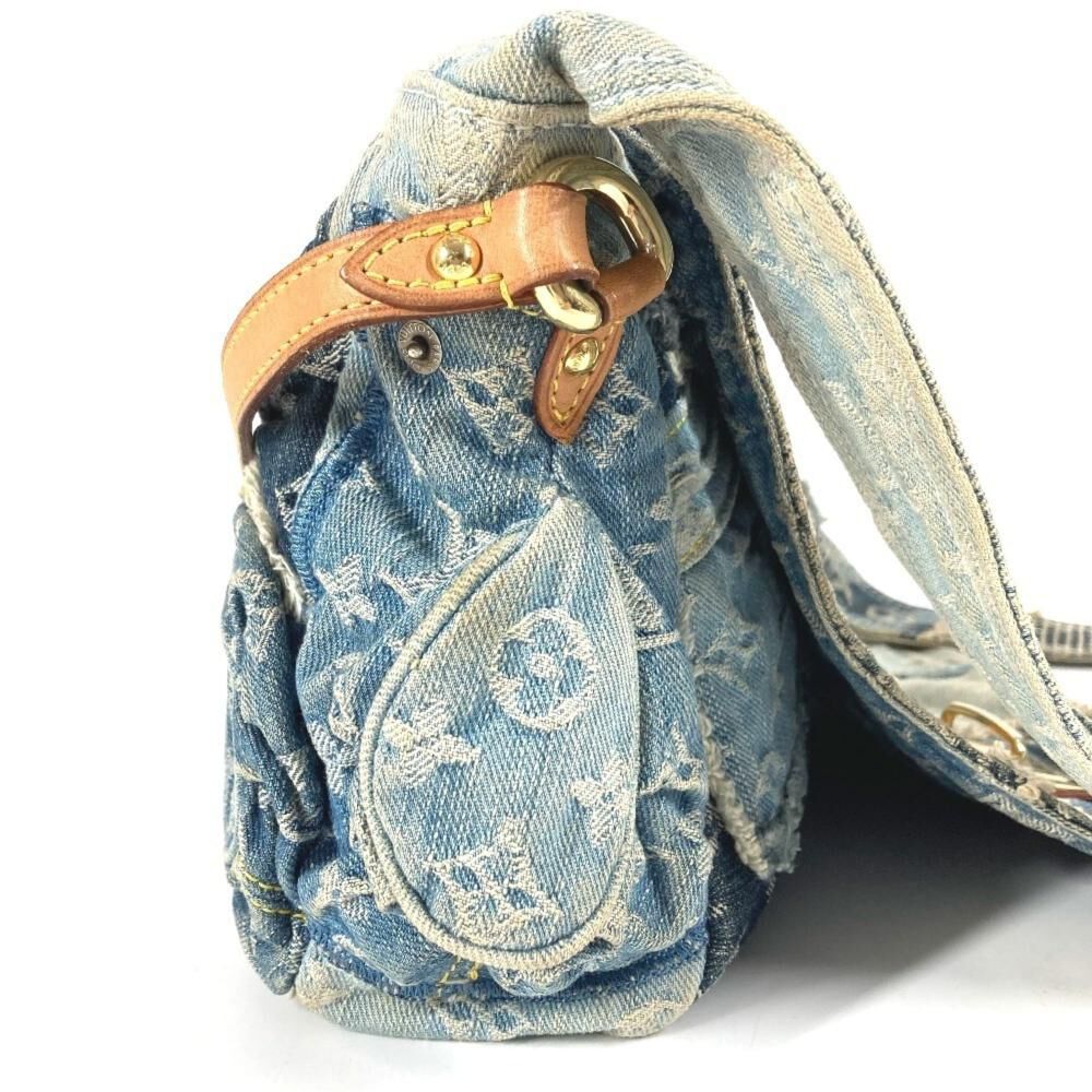 Louis Vuitton Shoulder Bags