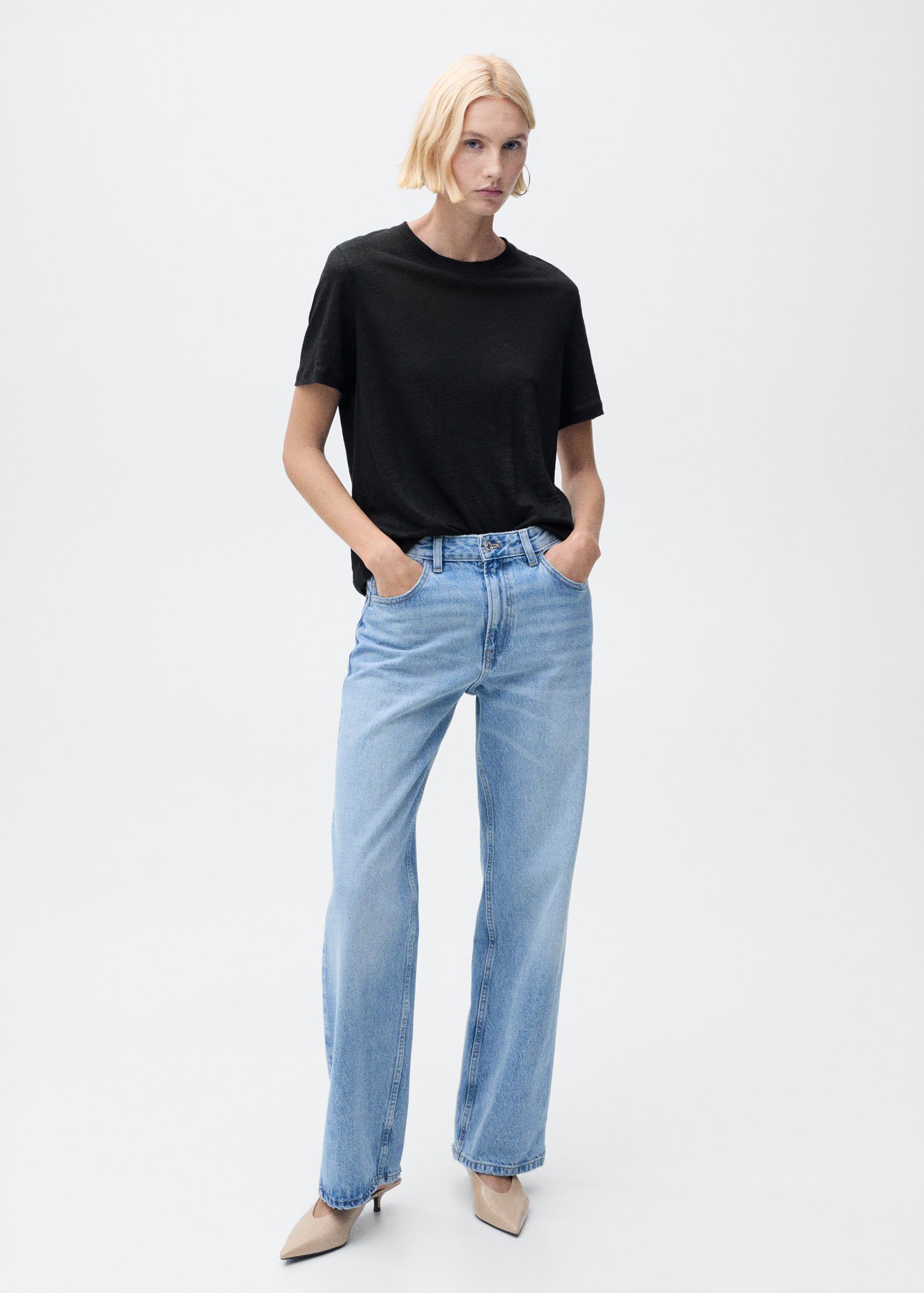 Short-sleeved linen t-shirt