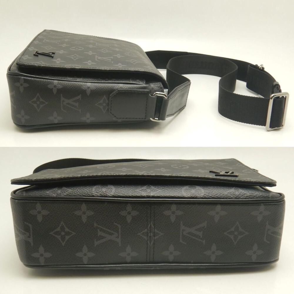 Louis Vuitton Shoulder Bags