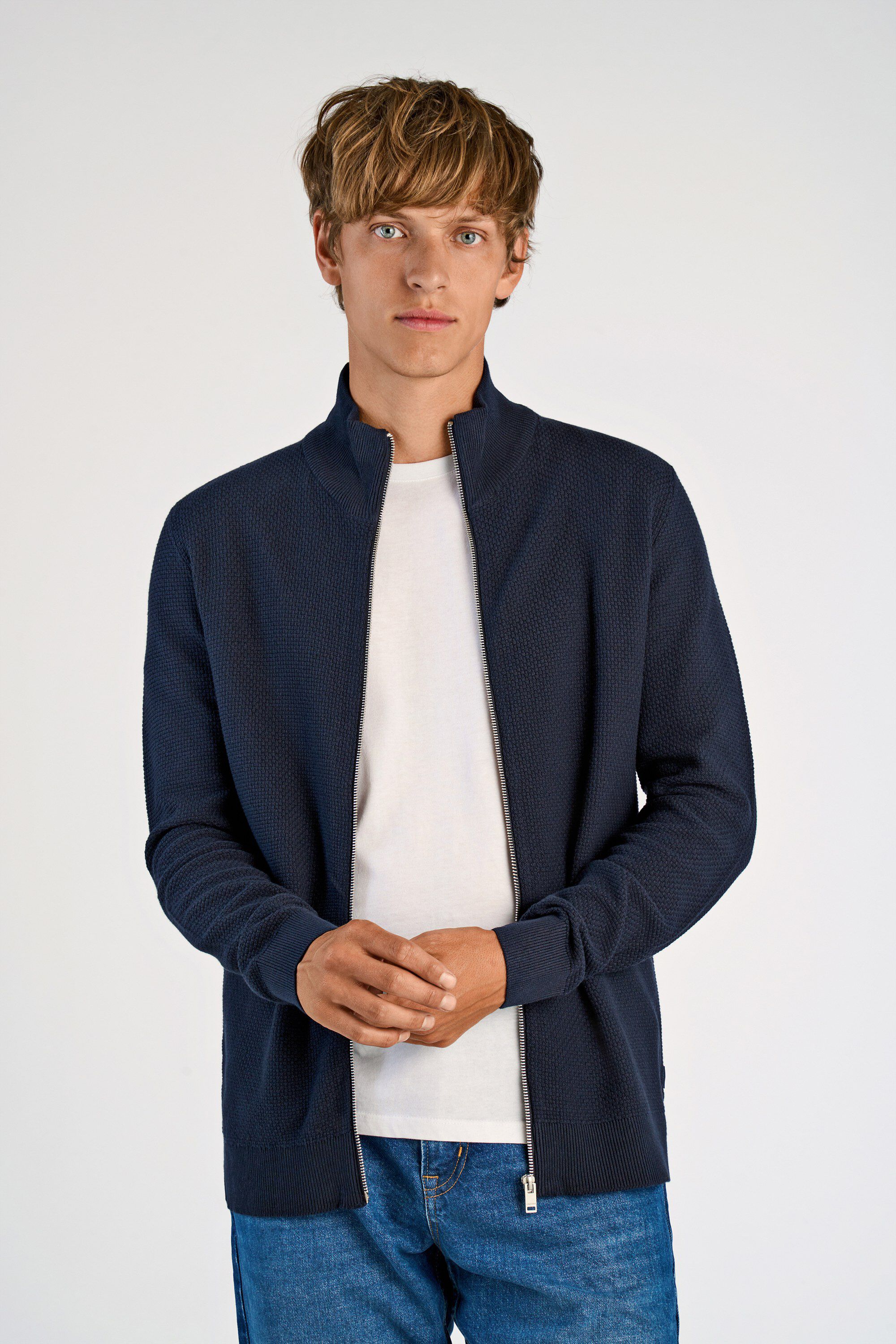 Recycle structure zip cardigan