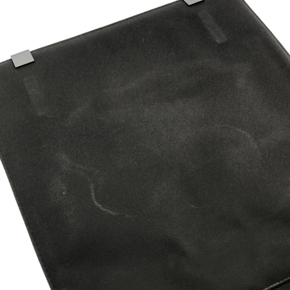 Louis Vuitton District