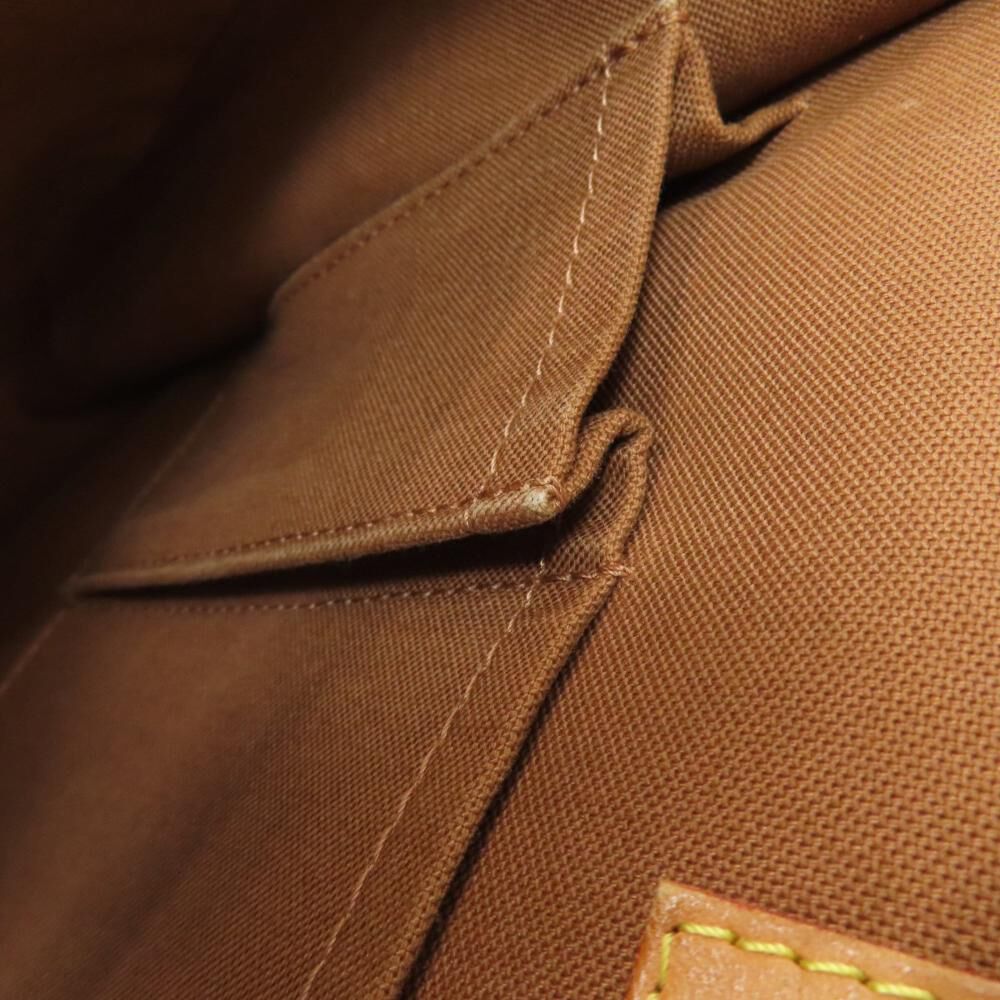 Louis Vuitton Messenger