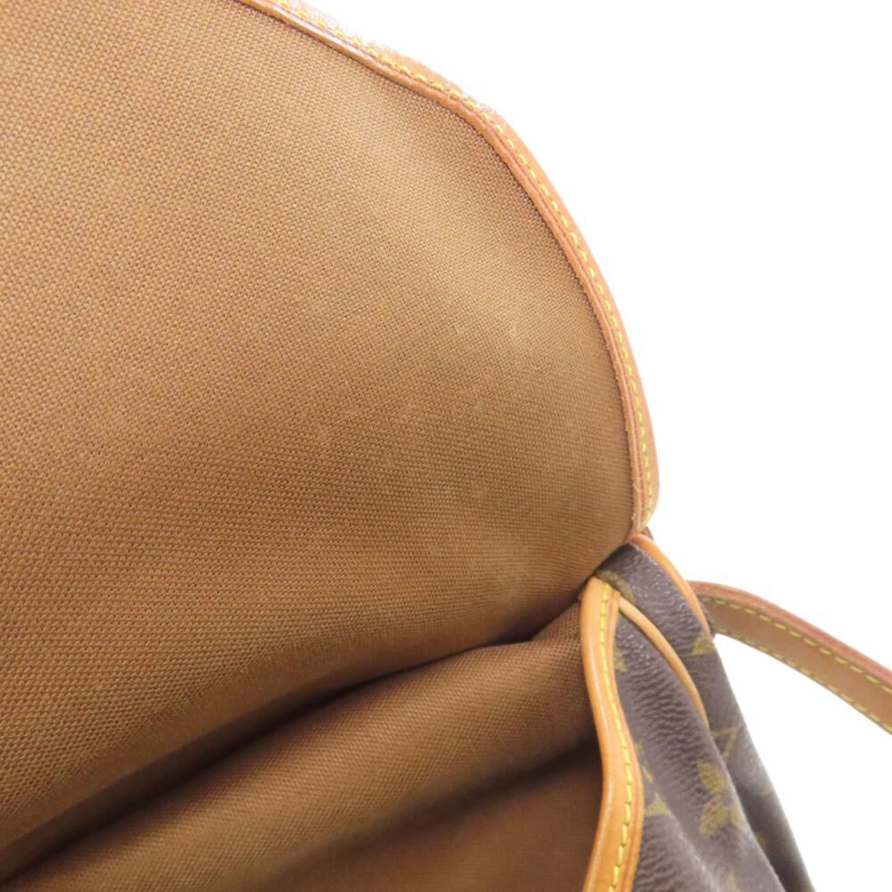 Louis Vuitton Saumur