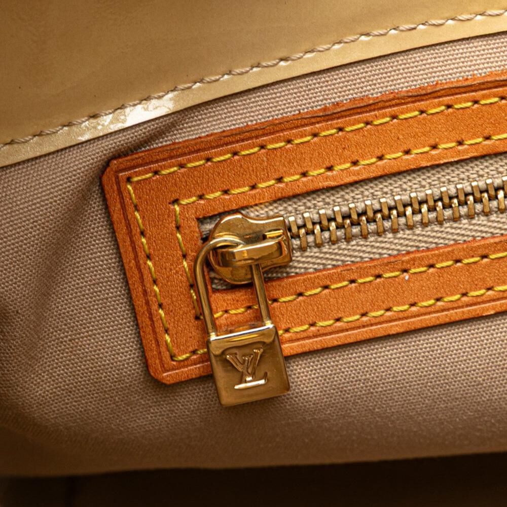Louis Vuitton Reade