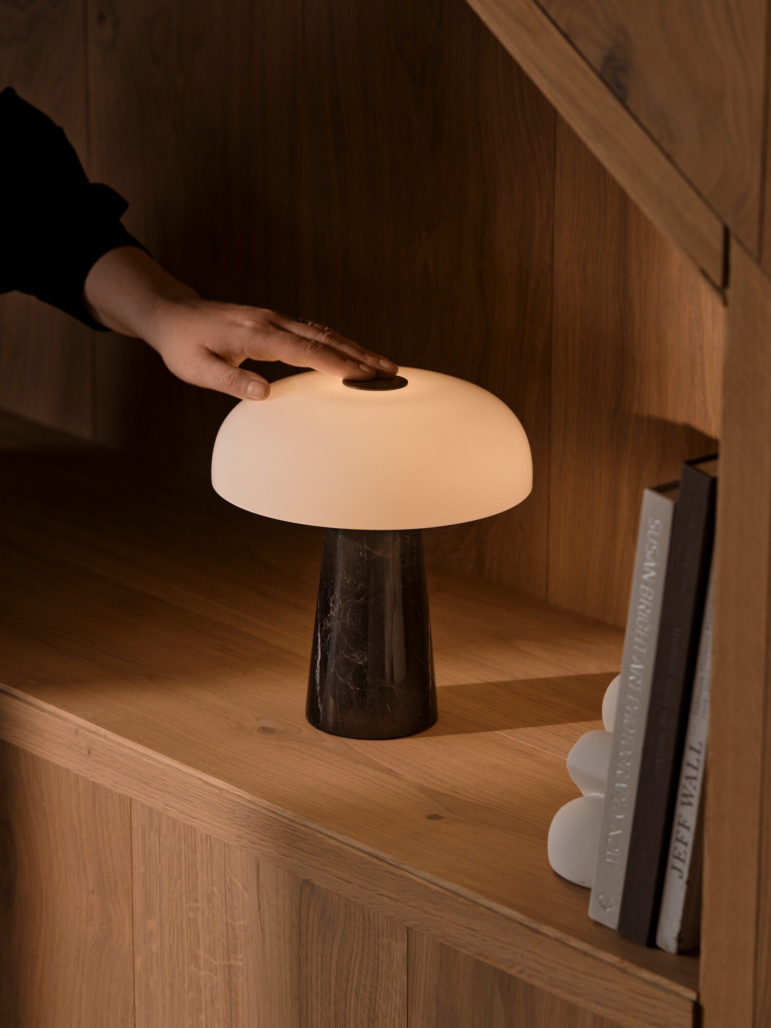 Glossy Mini Portable | Bordlampe | Sort