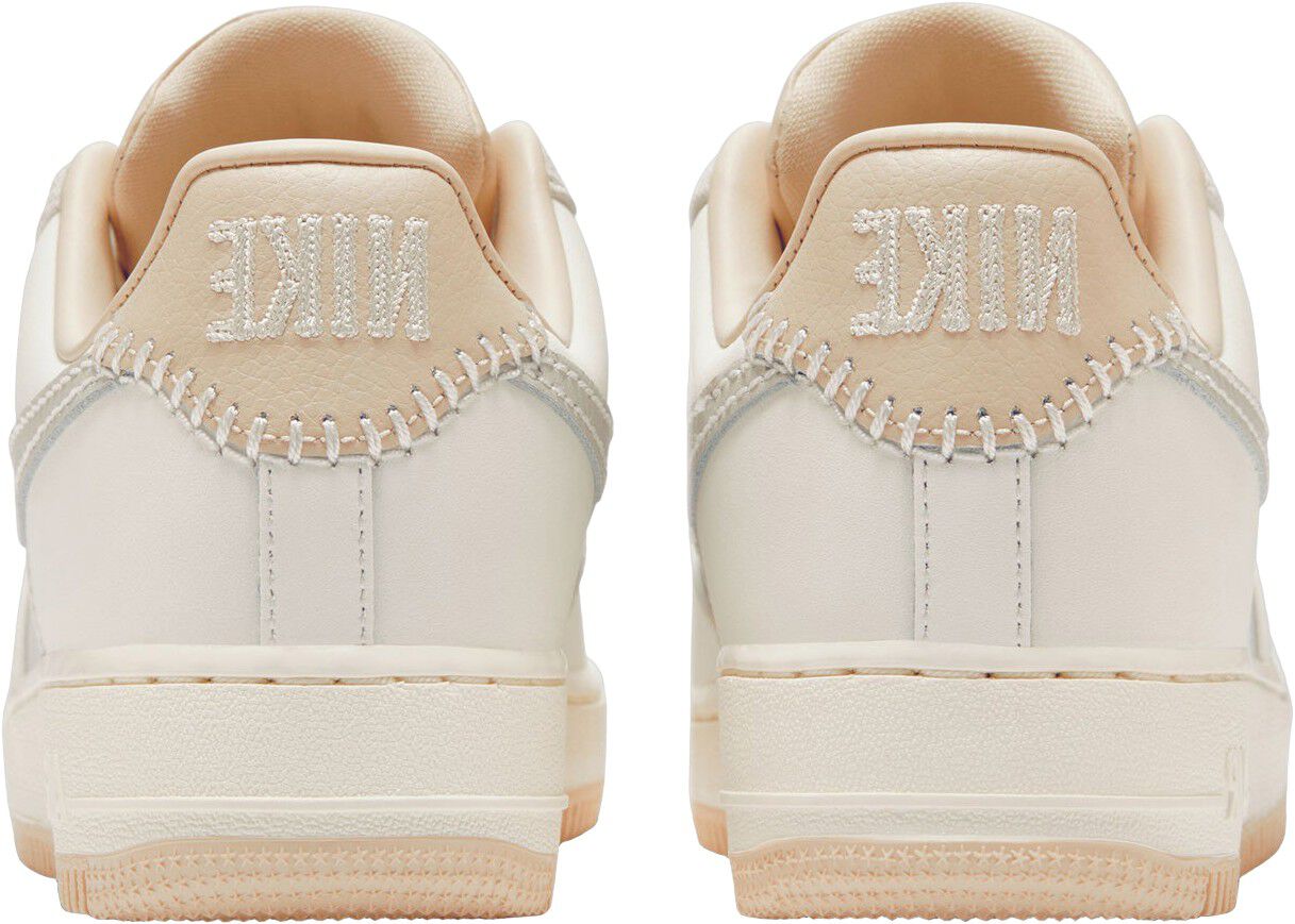 Air Force 1 '07 Sneakers