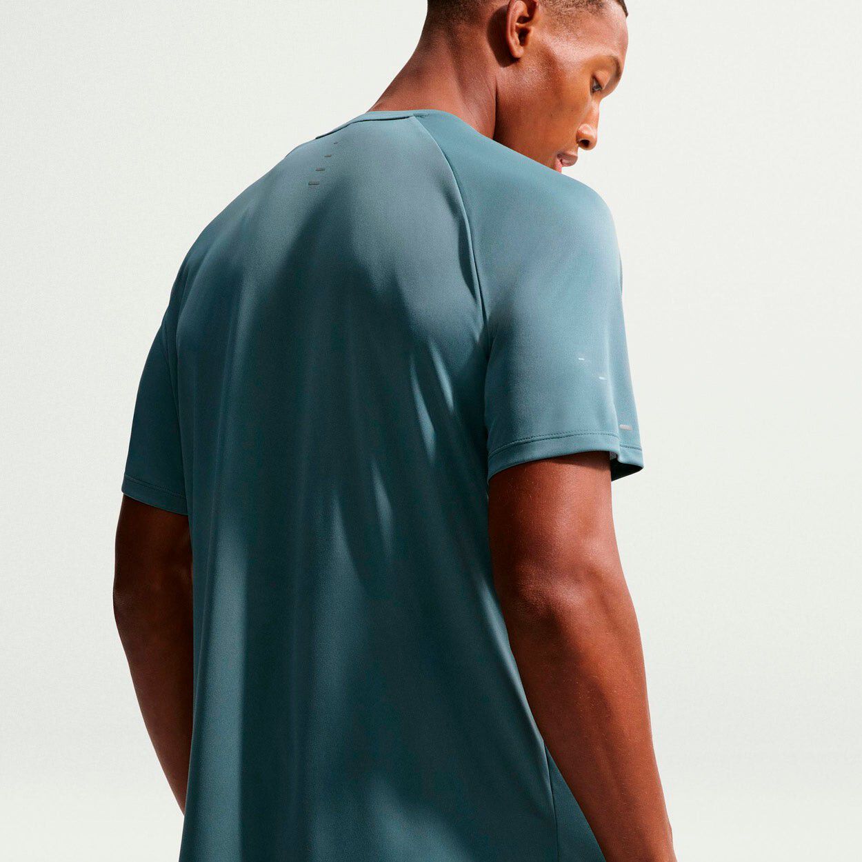 Stride Dri-Fit L&oslash;be T-shirt