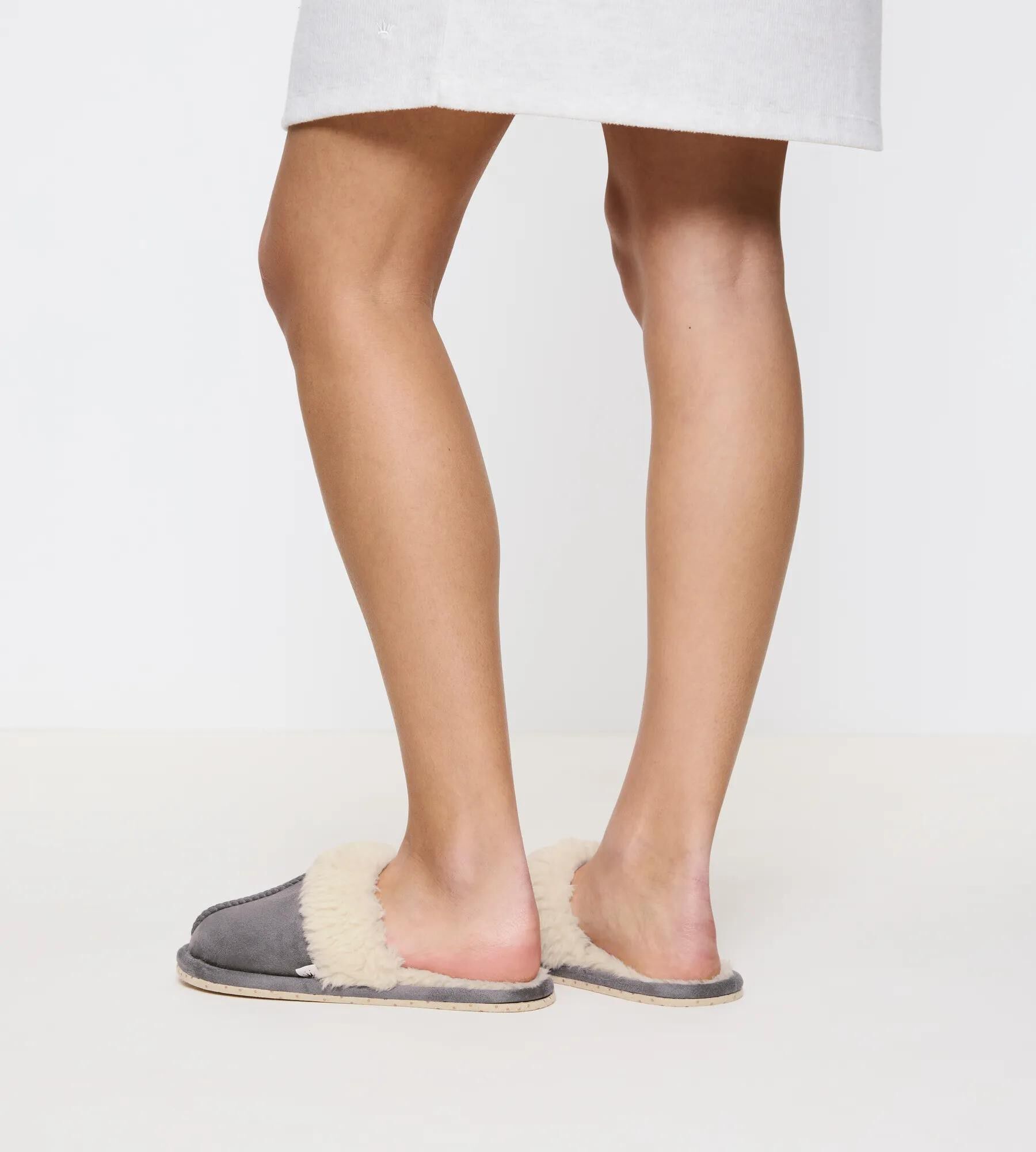 Accessories Slipper 03